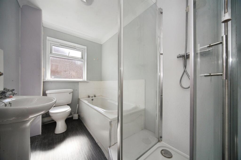House in Luton - More