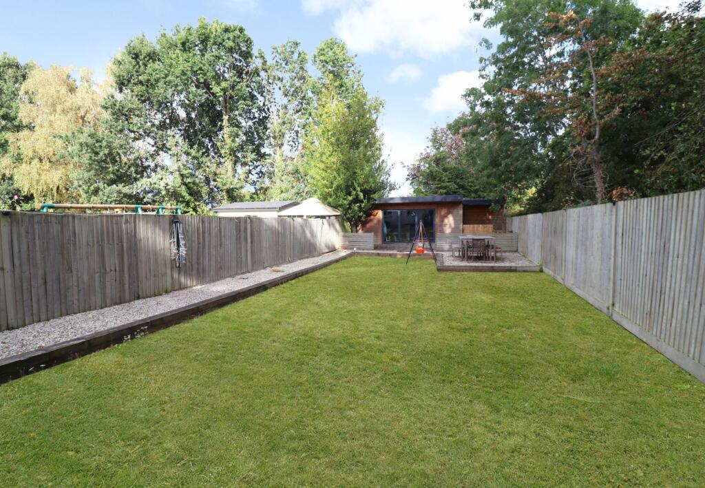 House in Eastleigh, Shamblehurst, Hedge End - View 4
