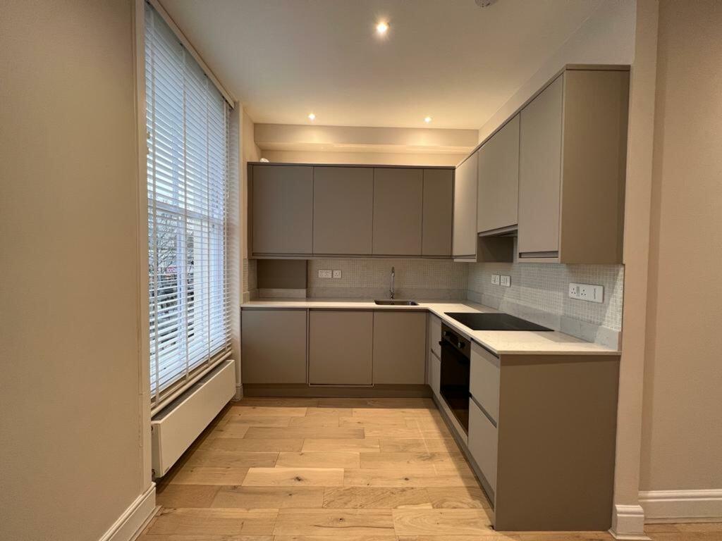 Main image of property: Camberwell Road, London, SE5