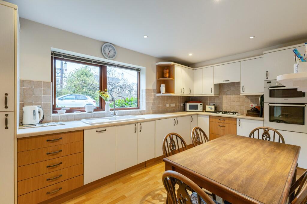 Kirkwick Avenue, Harpenden, Hertfordshire - View 6