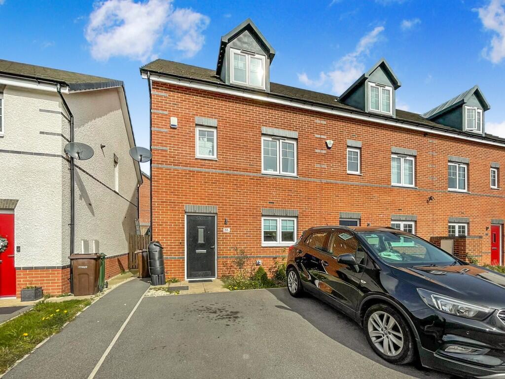 Main image of property: Little Wood Crescent, Wakefield, West Yorkshire, WF1