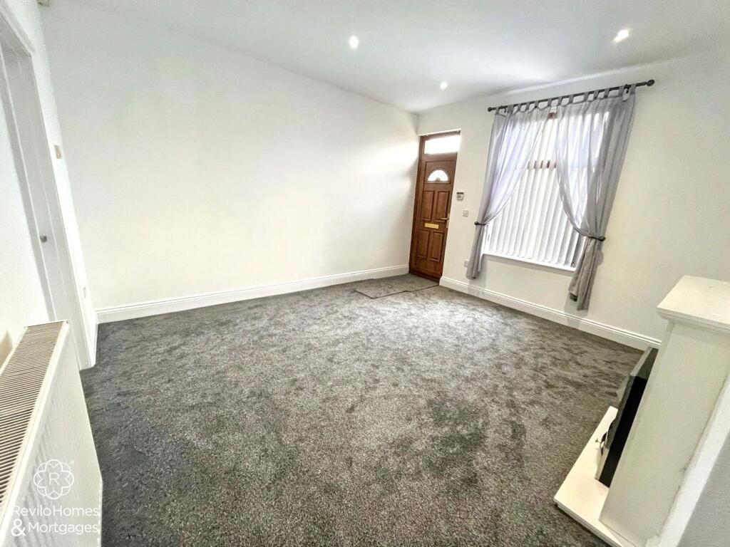 House in Oldham - View 5