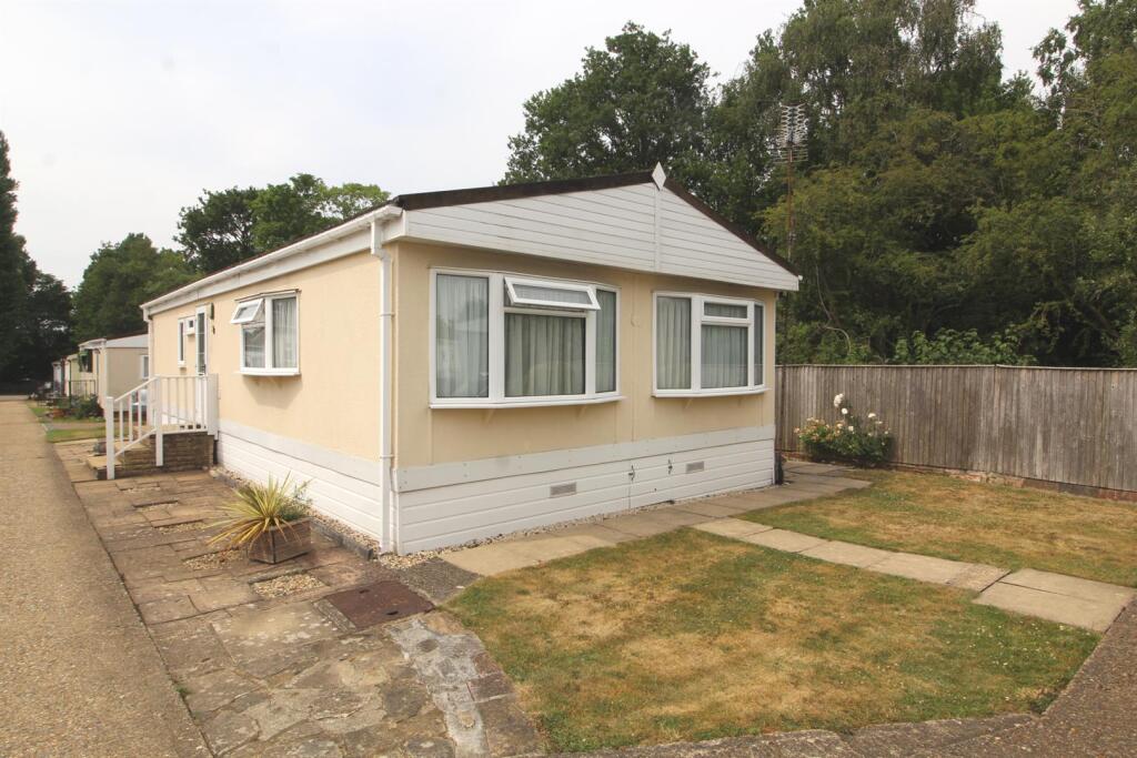 Main image of property: Barnet Road, Barnet