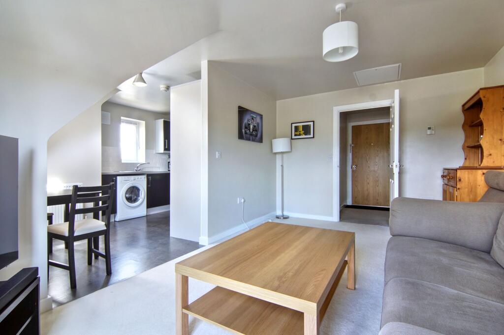 Apartment in Coventry, West Midlands - More