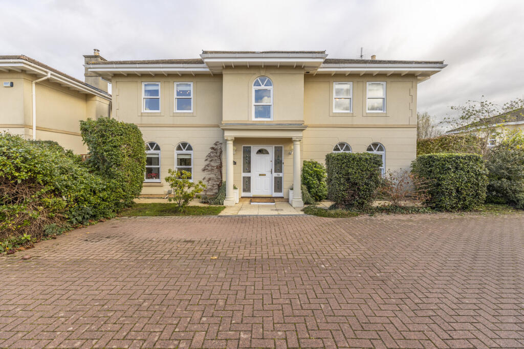 Main image of property: Kemerton Road, Cheltenham, Gloucestershire GL50 2QB