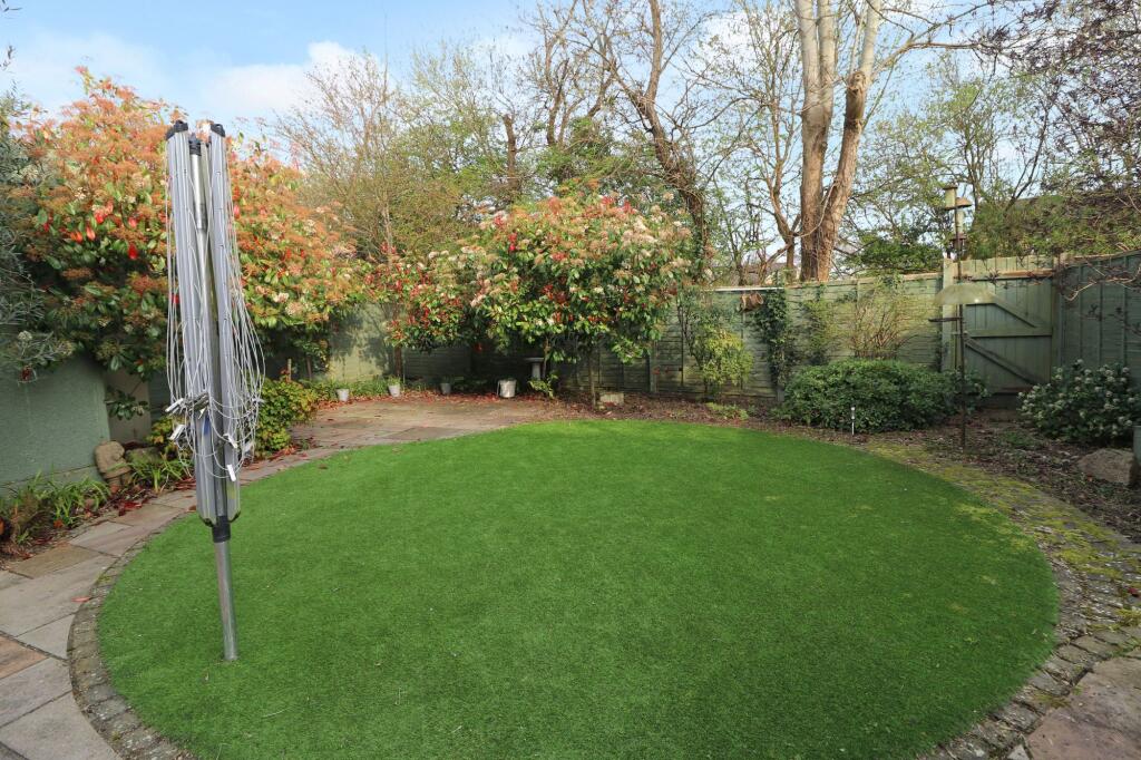 Navigators Way, Hedge End, SO30 photo 4