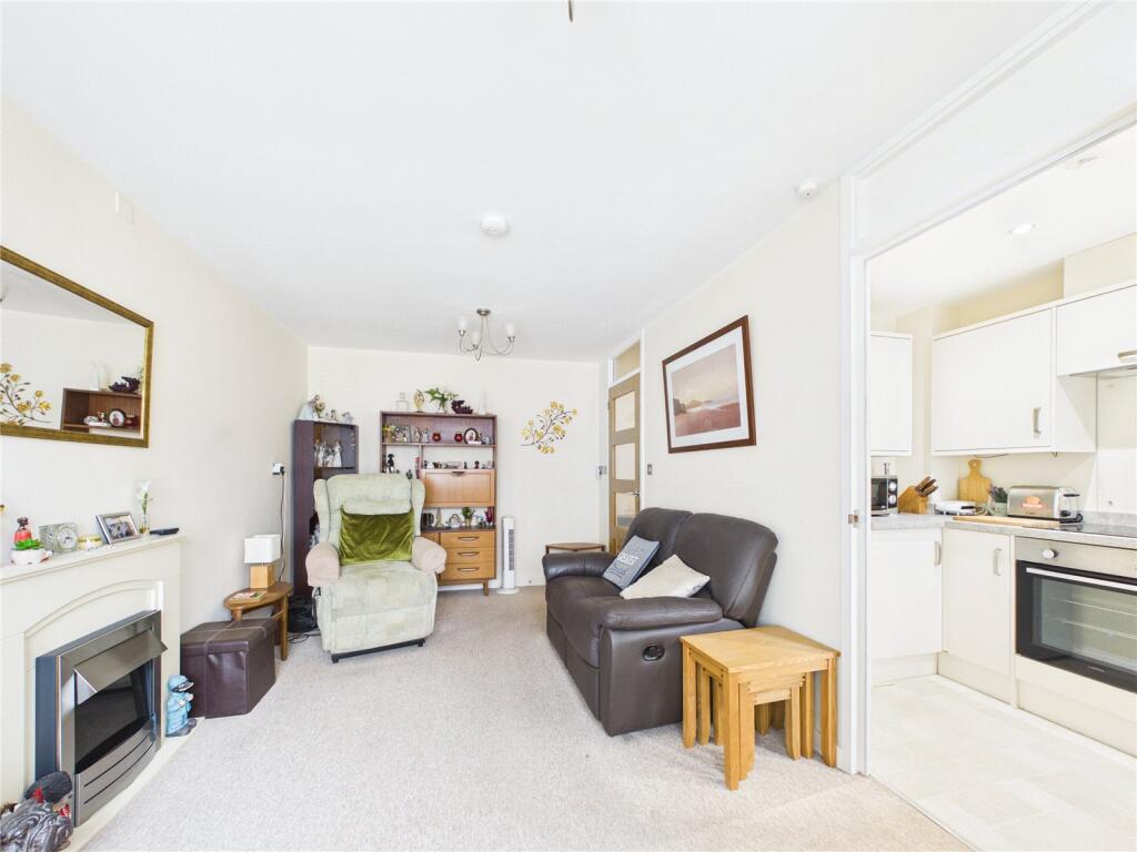 Apartment in Bristol, Oldland - View 3