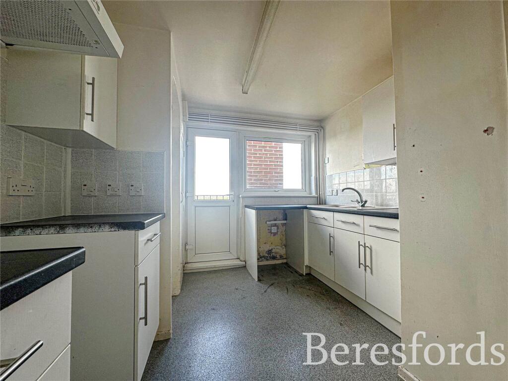 Victor Court, Hornchurch, RM12 photo 2