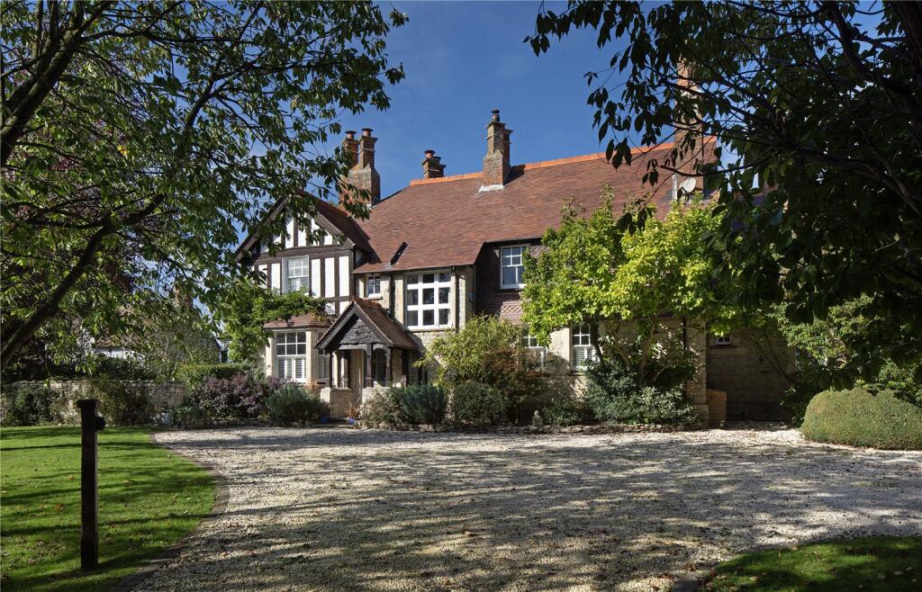 Main image of property: Thame Road, Piddington, Bicester, Oxfordshire, OX25