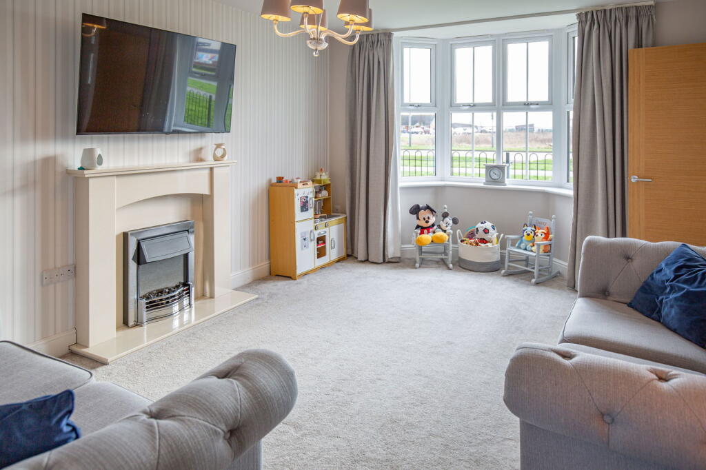 Maple Gardens, Sowerby, YO7 3PY photo 4