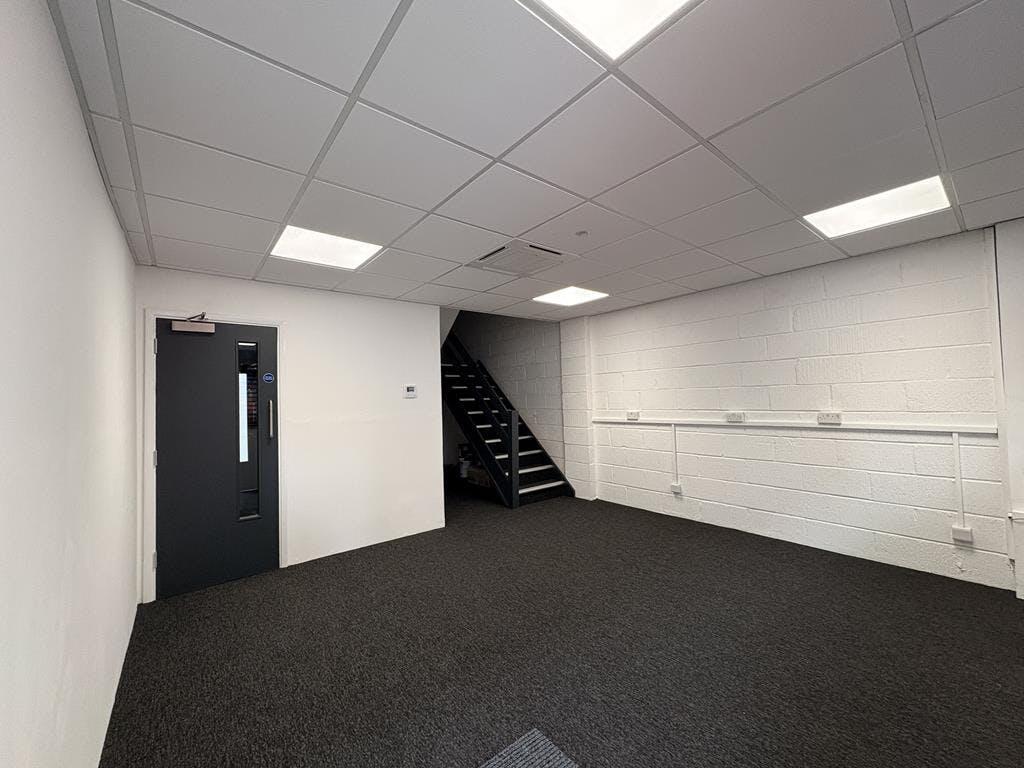 Unit 3 Acton Vale 9 Copy.jpg