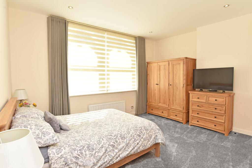 Apartment in Harrogate - View 5