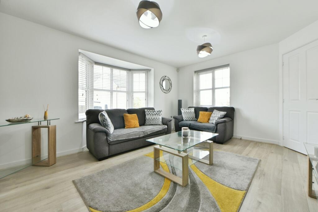 House in Burnley, Rose Grove - View 4