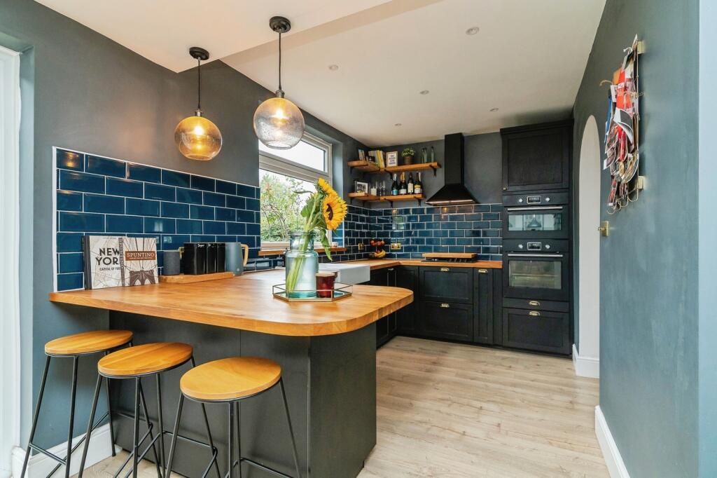 House in Gedling, Nottinghamshire - View 4