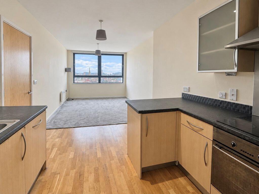 Apartment in Newcastle upon Tyne - View 4