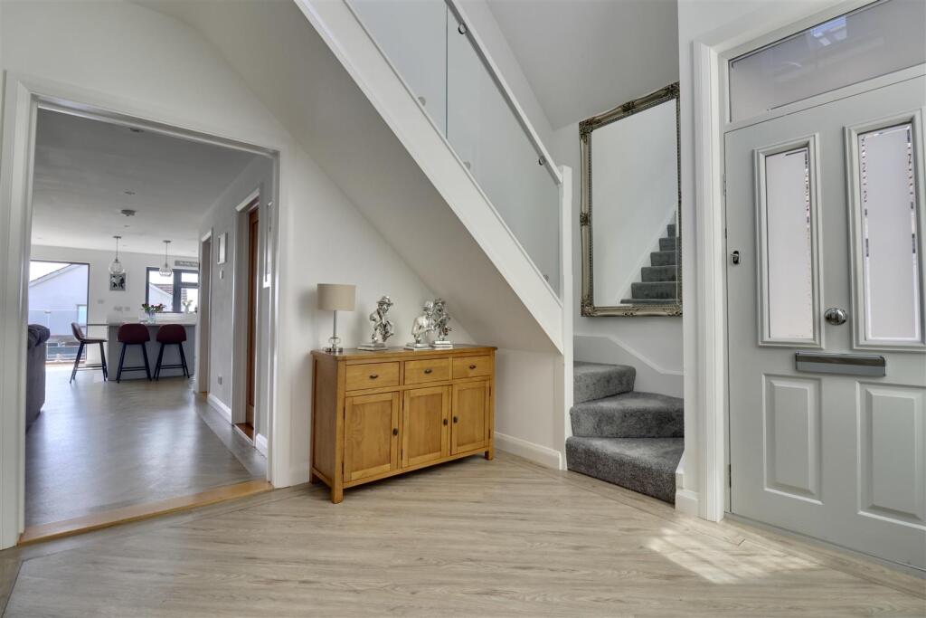 House in Portsmouth, Drayton - View 6
