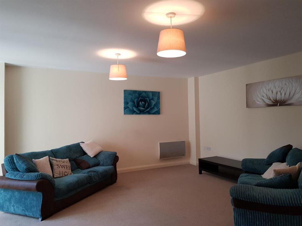 Apartment in Cardiff - View 4