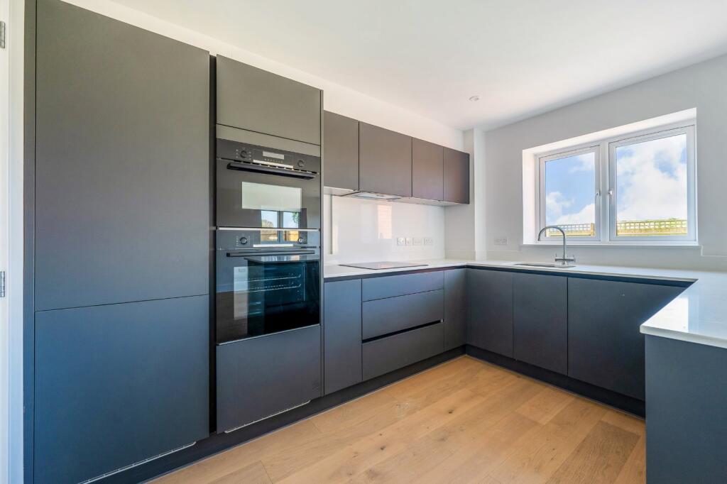 House in Southampton - View 4