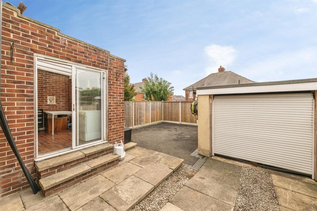 House in Wakefield - View 2