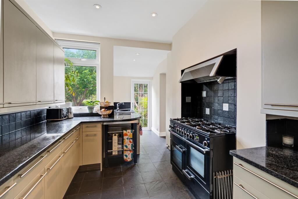Warren Avenue, Shortlands, BR2 photo 4