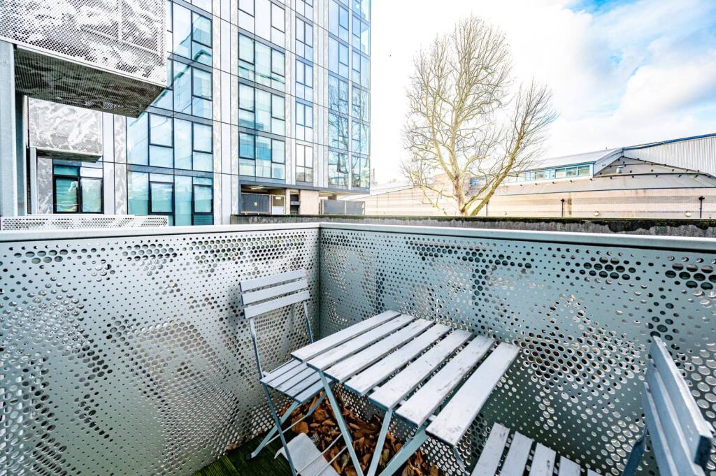 Main image of property: Highgate Hill, Highgate, London, N19