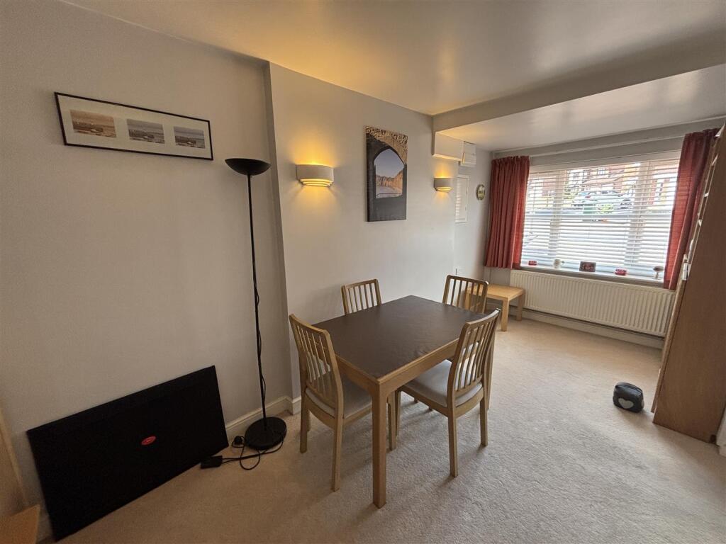 House in Blaby, Glenfields - View 3
