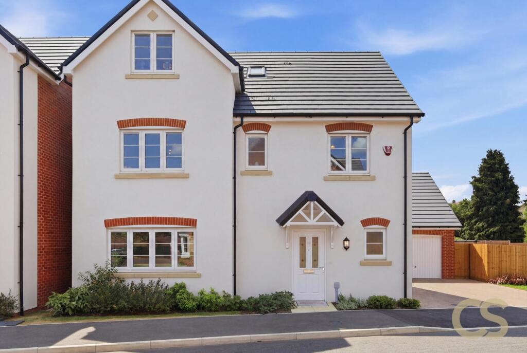 Main image of property: The Weald, Pecks Hill, Nazeing, Waltham Abbey, Essex, EN9 2NX