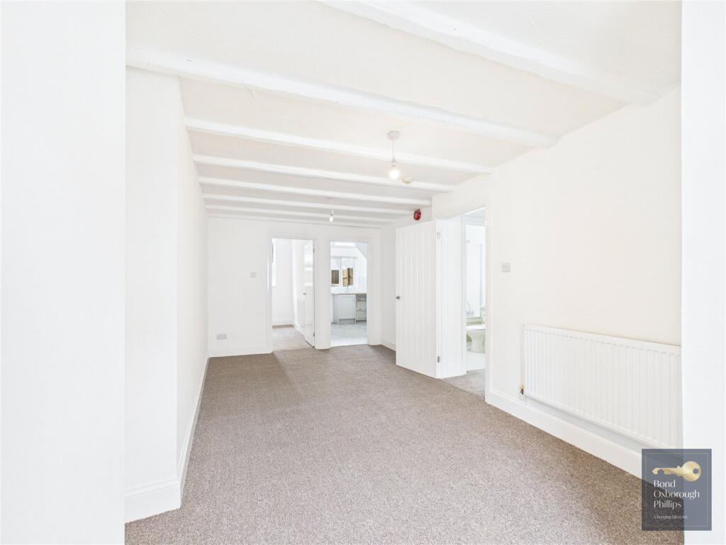 Apartment in Exeter - More