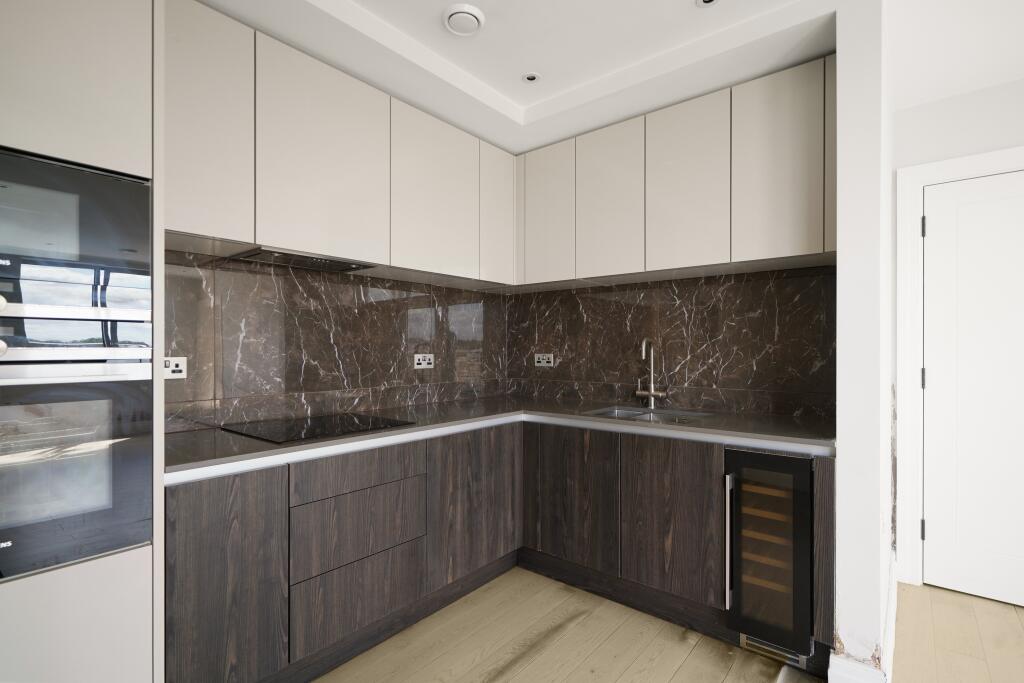 Apartment in London, Kilburn - View 4