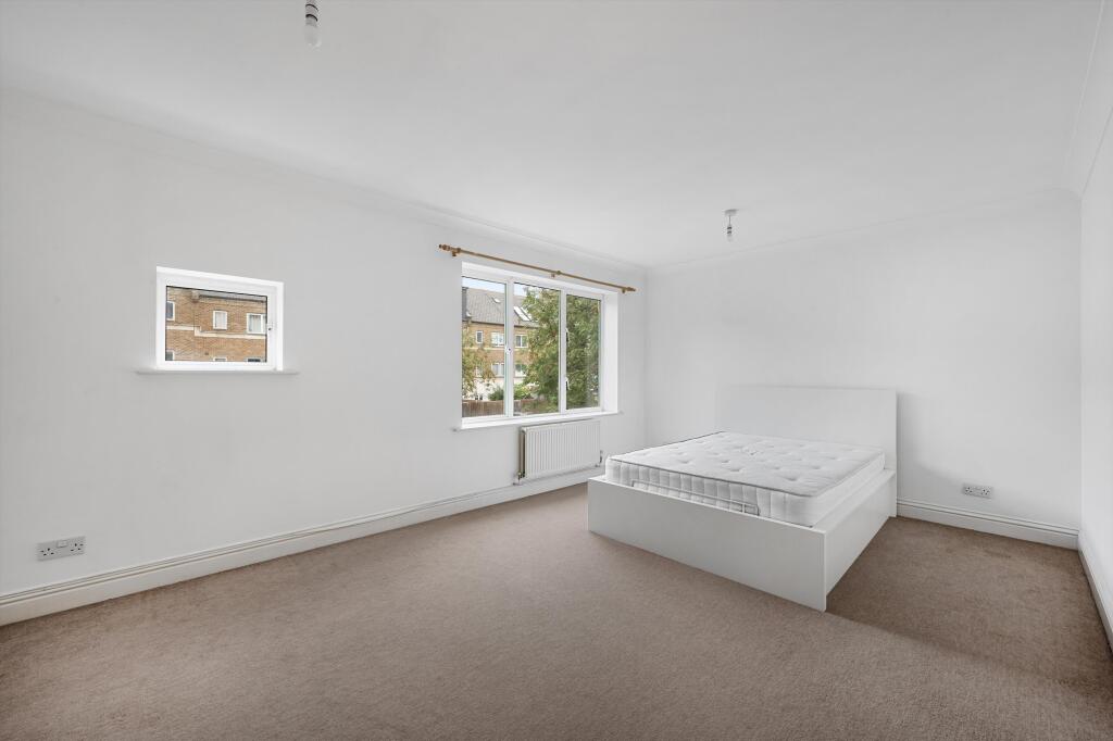 House in London - View 3