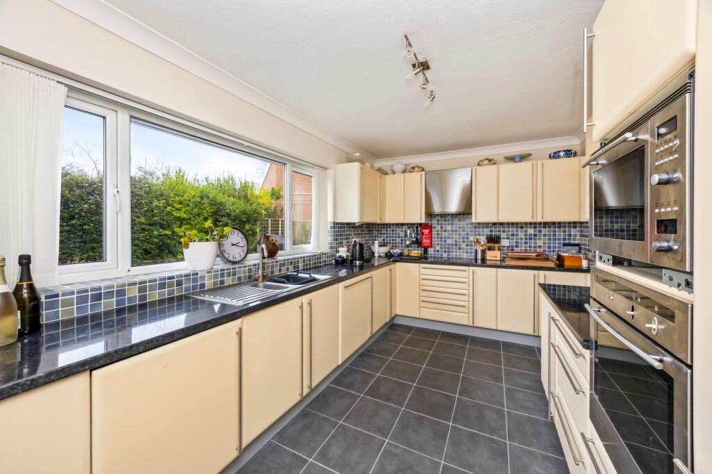Church Lane, Upper Beeding, BN44 photo 3