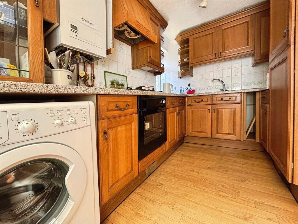 Amblecote Road, Tilehurst, Reading – další