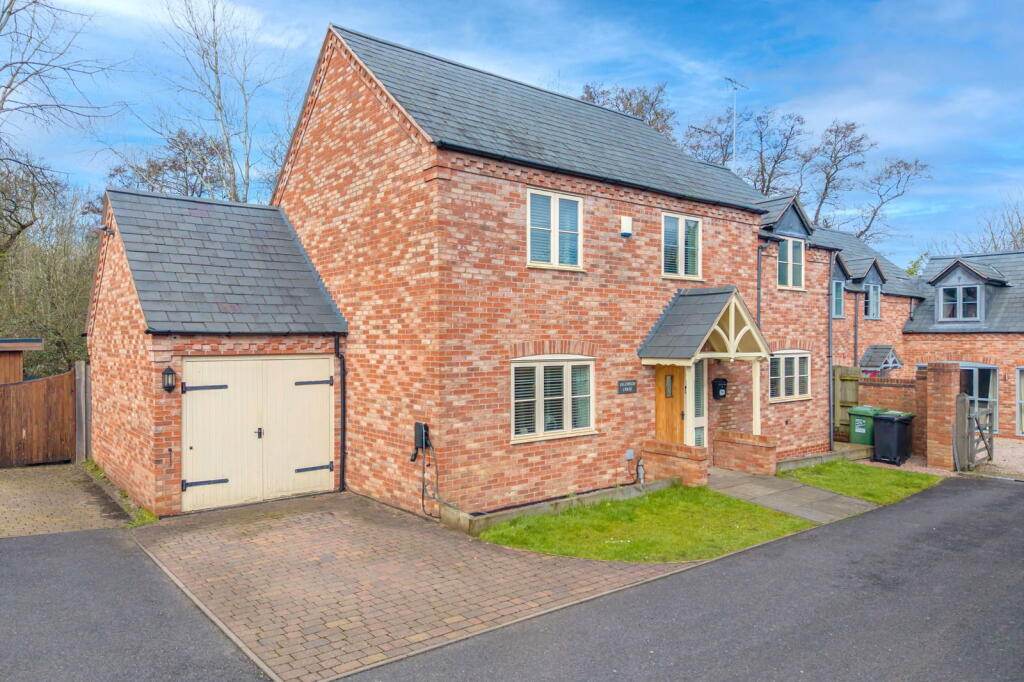 Main image of property: Edgewood House, Enfield Road, Hunt End, Redditch, B97 5NH