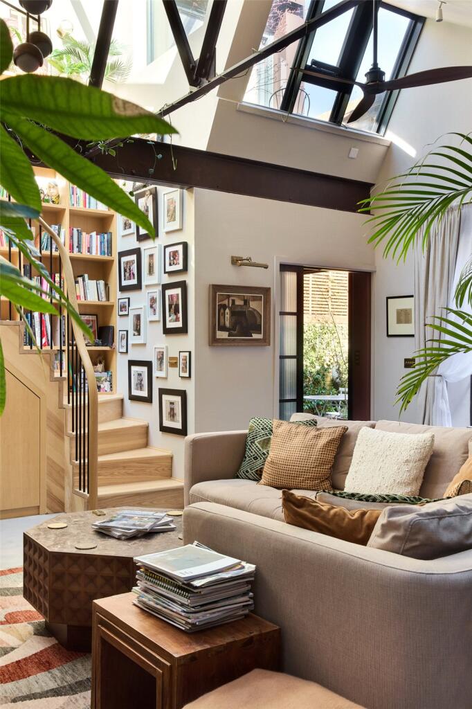 Main image of property: Prebend Gardens, London, W4