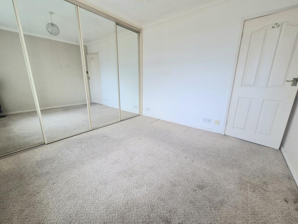 House in Halifax - View 4