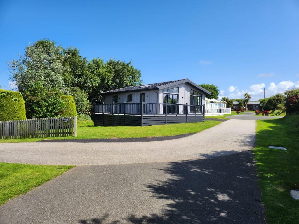 2-bed caravan on Treworgan Holiday Park, Cubert, Newquay, £199,995
