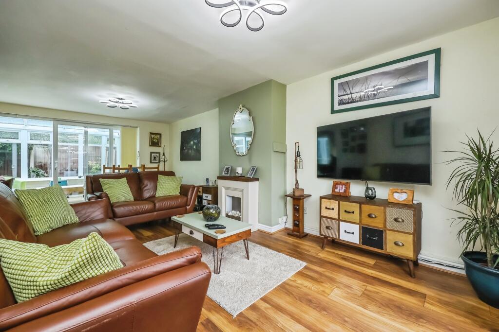 House in Nottingham, Bestwood Park Estate - View 3