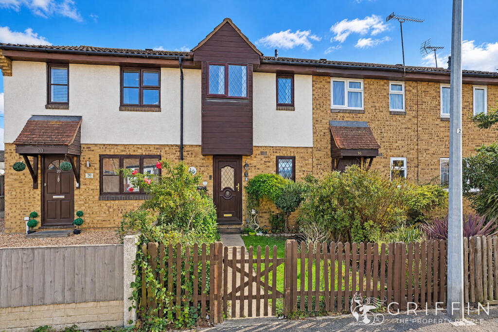 2-bed terraced on Fielding Avenue, Tilbury, RM18, £275,000
