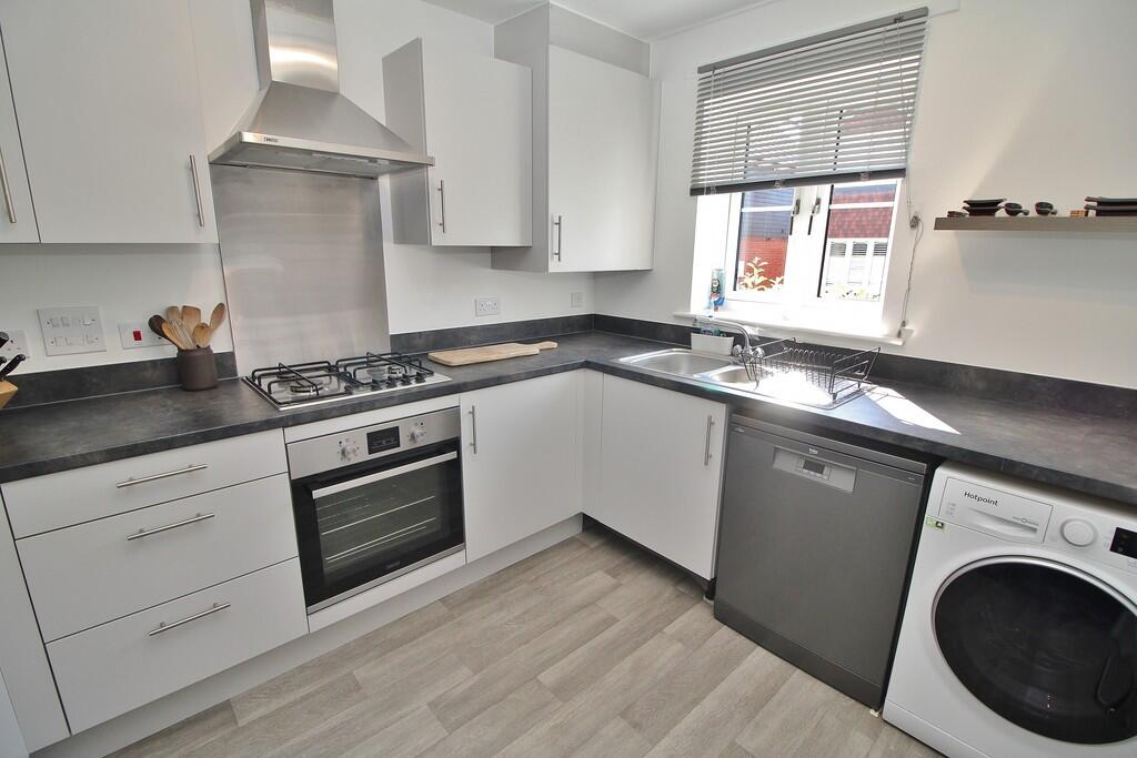 House in Havant, Hampshire - View 4