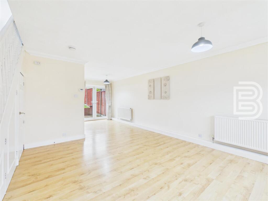 House in Rugby, Brownsover - View 2