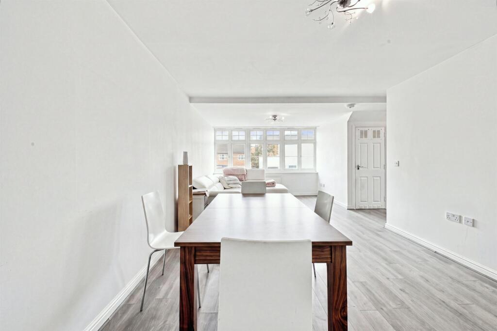Apartment in Duston, St Crispin's, Upton - View 5
