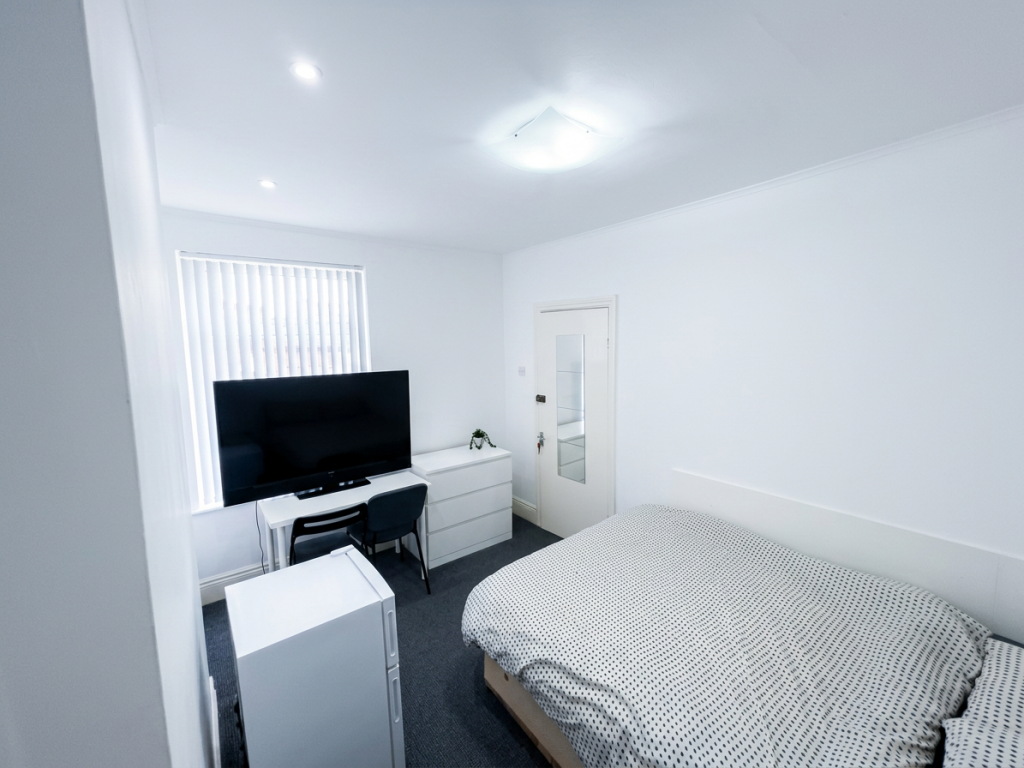 Additional image 6 of Milner Road - 4 bed, Selly Oak, West Midlands, B29