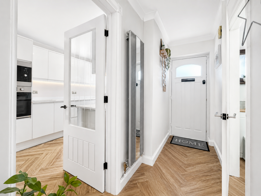 House in Llantwit Fardre, Upper Church Village - View 4