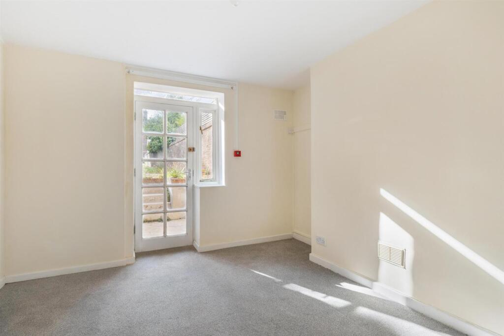 House in Dorchester - View 4