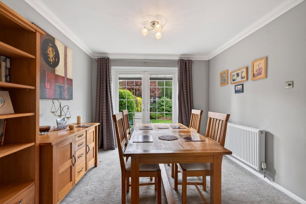 Tavistock Close, Woburn Sands, MK17 - More