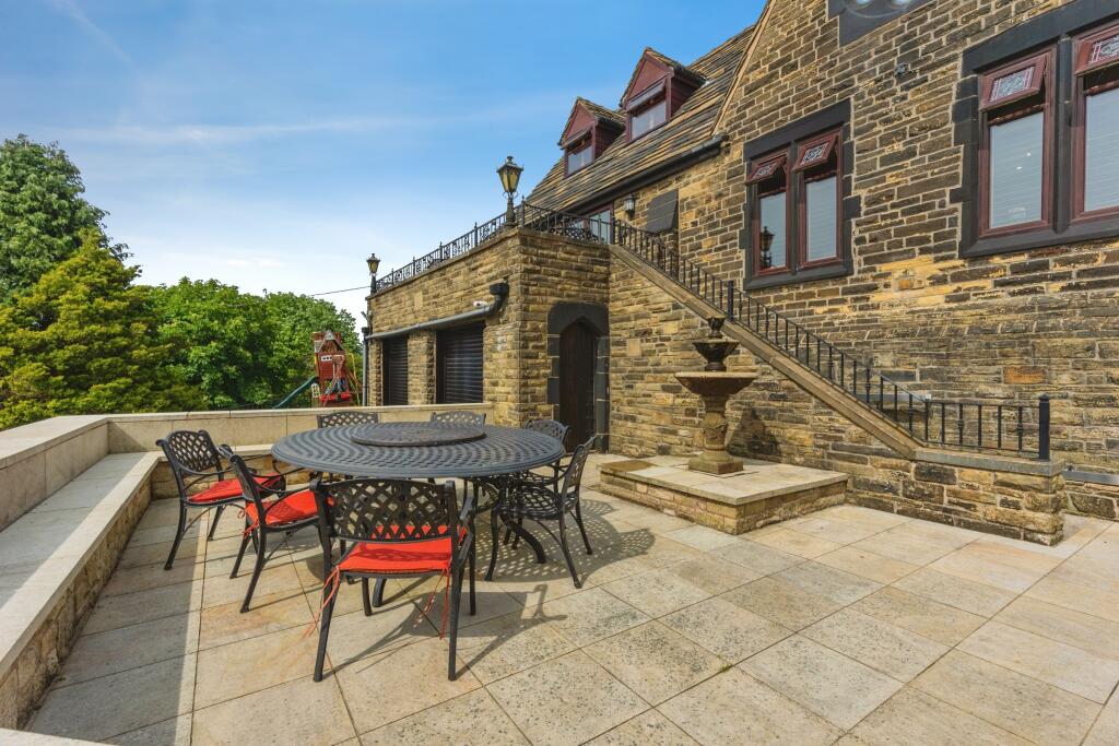 House in Tameside, Brook Bottom, Micklehurst - More