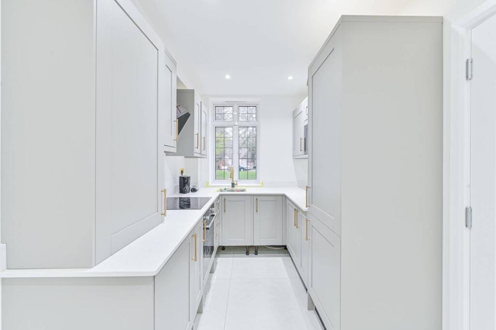 Main image of property: Kingswood Way, Sanderstead, South Croydon, CR2