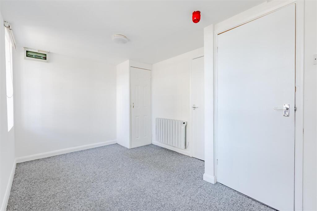 Apartment in Eastbourne, Seaside, Roselands - View 5
