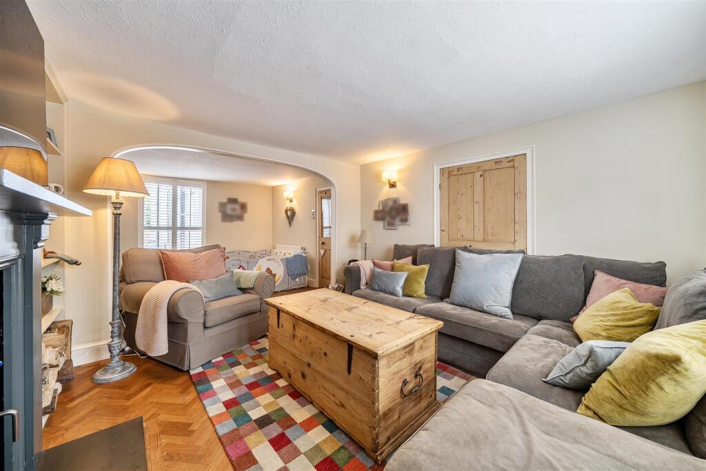 House in Portsmouth - More