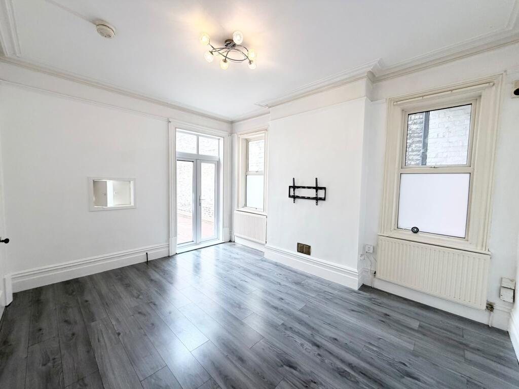 Apartment in Peterborough - View 3